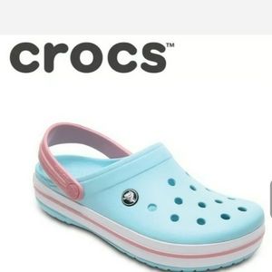 Crocs Unisex Clog size womans 6 / mens 6 blue